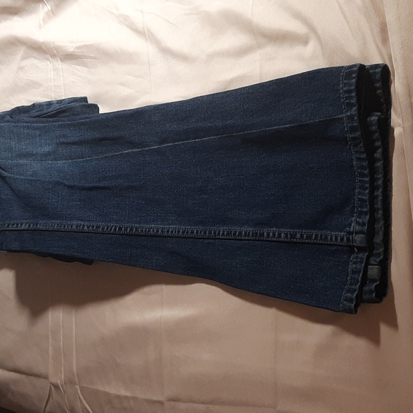 To big - Picture 3 of 4